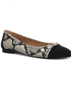 Women's Madelinee Memory Foam Cap Toe Ballet Flats